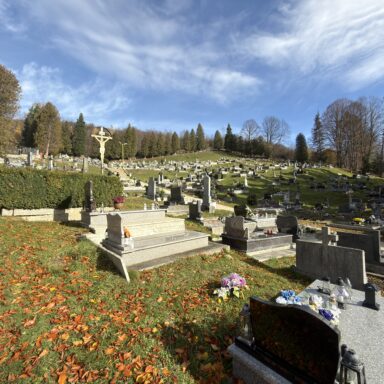 Hniezdne- Cintorín 002